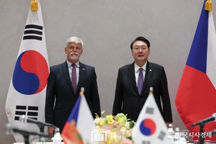 尹 大統領, 유엔 순방 엑스포와 경제 총력전