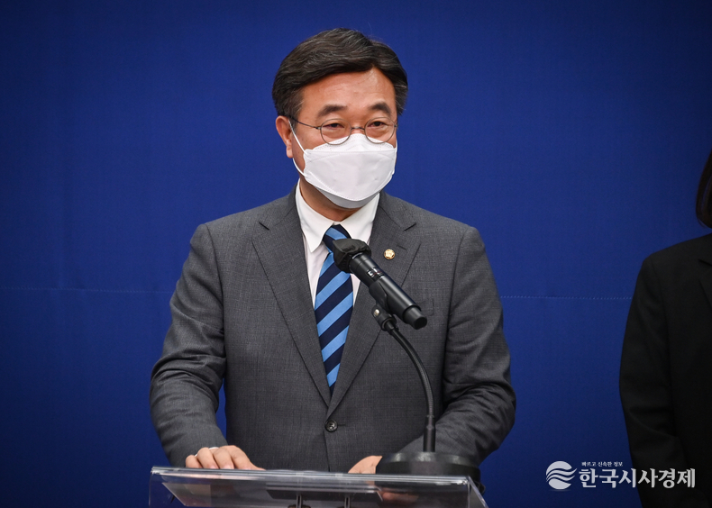 민주당 윤호중 공동비상대책위원장.