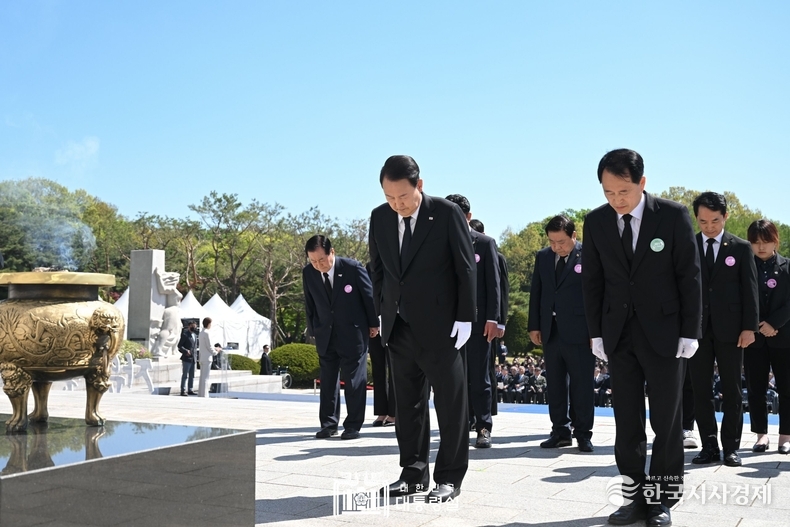 4월 19일 윤석열 대통령은 제63주년 4·19혁명 기념식에 참석했다.