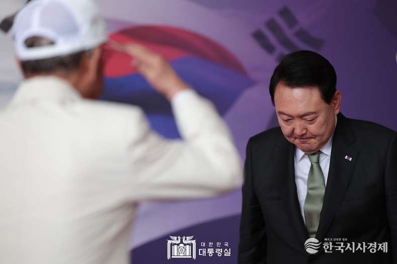6월 14일 윤석열 대통령 부부는 국가유공자 및 보훈가족 초청 오찬을 가졌다.