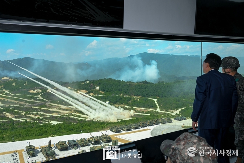 6월 15일 윤석열 대통령은 2023 연합·합동 화력격멸훈련을 주관했다.