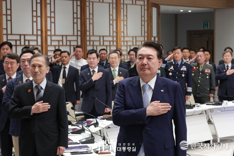 8월 8일 윤석열 대통령은 국방혁신위원회 제2차 회의를 주재했다.