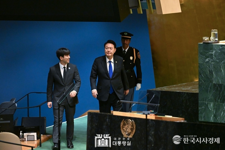 9월 20일 윤석열 대통령은 유엔총회 본회의장에서 제78차 기조연설을 하였다.