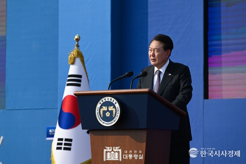 10월 12일 윤석열 대통령은 제73주년 장진호전투 기념 행사에 참석하였다.