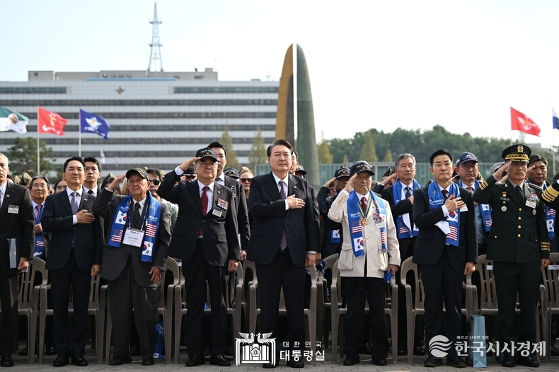 10월 12일 윤석열 대통령은 제73주년 장진호전투 기념 행사에 참석하였다.