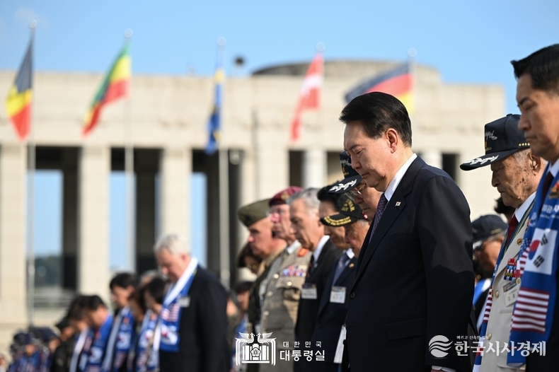 10월 12일 윤석열 대통령은 제73주년 장진호전투 기념 행사에 참석하였다.