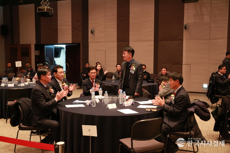 회장단소개 안장근 대회장.