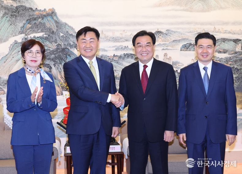 2024-05-08 신 창싱 장쑤성 당서기 면담-장쑤성 당위원회 청사.