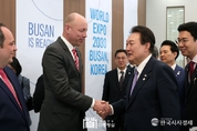尹 大統領, BIE 실사단 환송 만찬 깜짝 방문
