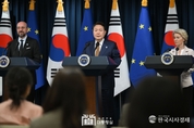 尹 大統領 "한국과 유럽연합은 전략적 동반자...자유·인권·법치 가치 공유"