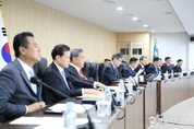 大統領室, NSC 상임위원회 개최