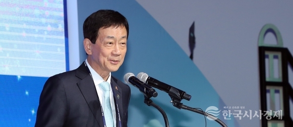 행정안전부 진 영 장관