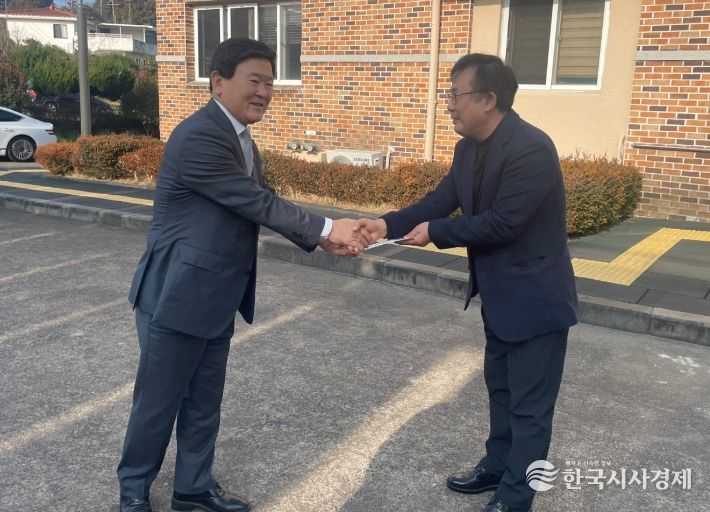 설 명절 맞아 사회복지시설 방문한 김광수 교육감