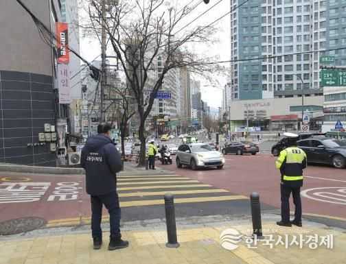 신당초등학교 인근 시·구·경찰 합동단속 사진