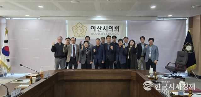 한국자동차연구원-기획행정농업위원회 모빌리티 간담회 기념 사진