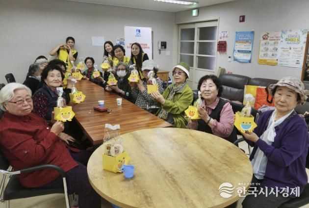 수원시 권선구 호매실동, 인지팔팔 뇌건강 프로젝트 '은빛반짝 실버종이공방' 성료