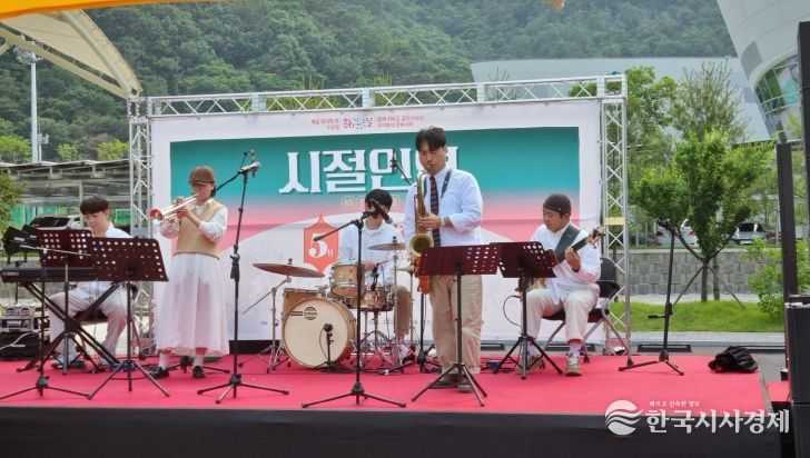 의령문화원, ‘시절인연(時節因緣)’ 주제 11월까지 공연