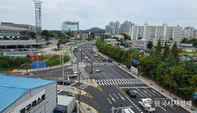 새샘중~신도브래뉴간 도시계획도로 대로3-19호 전경.