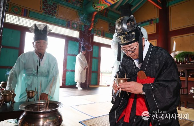 2025년 김해향교 문묘추계석전 봉행