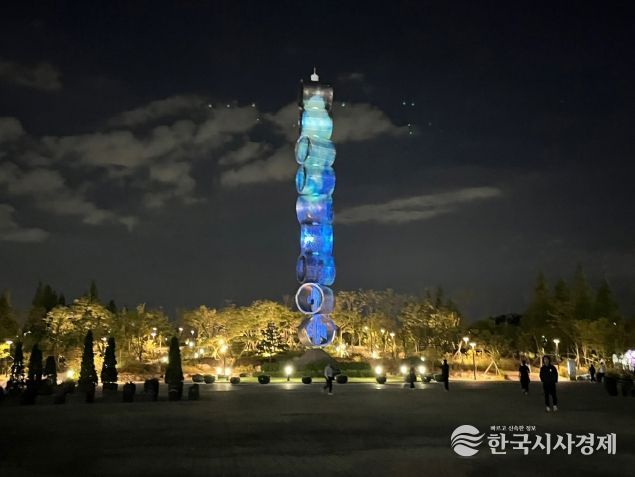 ‘빛의 호수 환상을 비추다 시즌 2’ - 빛의 합주