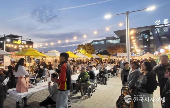 정읍역 광장 ‘북적’…‘똑똑한 달빛장터·슈퍼푸드 페스티벌’ 3·4회차 성료