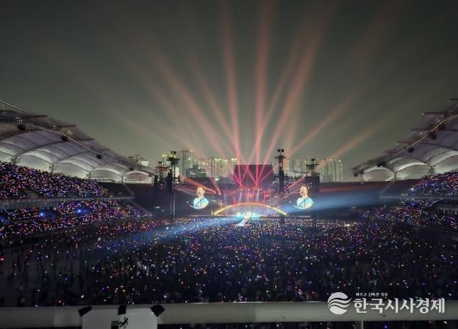 고양종합운동장에서 열린 콜드플레이 내한공연(사진 제공=라이브네이션코리아)