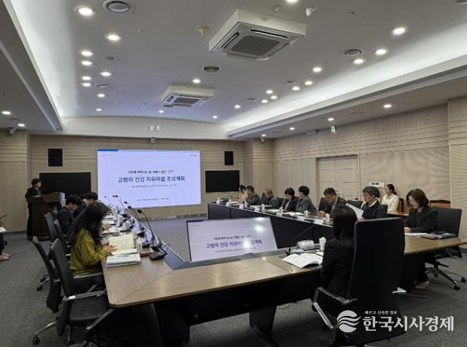 치매안심과 - 남원시, 전북도 특화사업 「블루존 프로젝트」 사업 대상지로 최종 선정! (회의사진)