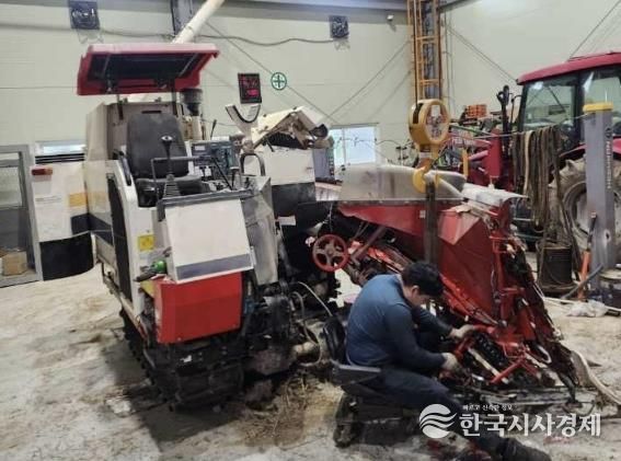 농업기계 지정수리점 수리 사진