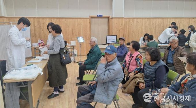 강원대생 100여명, 횡성군 공근면에서 따뜻한 손길 펼쳐