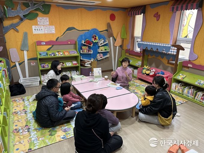 창비 글쟁이 작가 강연 및 기념사진