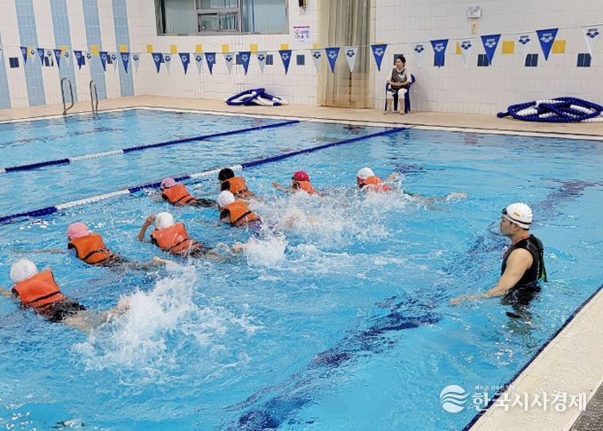 판교유스센터, 메타버스 수영장 도입한 미래형 생존수영교육 선보여