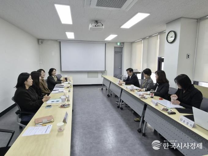 수원시가 ‘경기도·경기복지재단 찾아가는 맞춤형 돌봄통합지원 컨설팅’에 참여하고 있다.