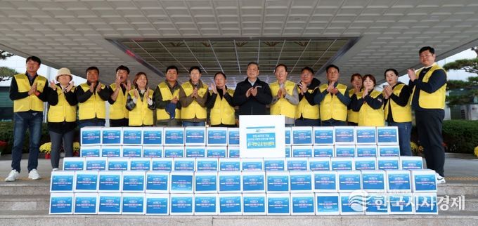 대한전문건설협회 태안군운영委, 태안군에 ‘사랑의 김치’ 기탁