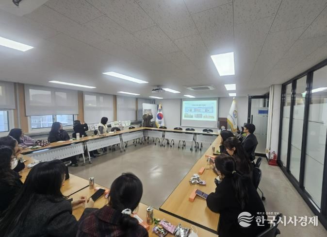 가평교육지원청, 디지털(AI) 활용 책쓰기 프로젝트 운영 연수 개최