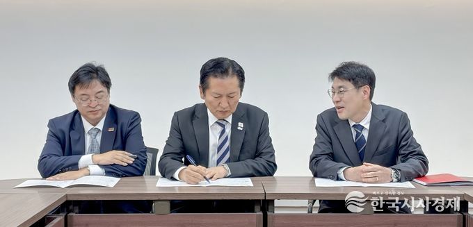 정청래 더불어민주당 대표에 지역 현안 건의