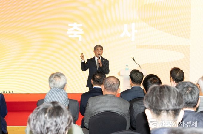 인천시의회 정해권 의장, ‘인천아트쇼 2025’ 참석