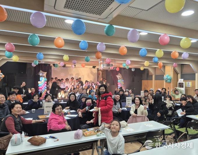 2025년 포천청소년문화의집 청소년방과후아카데미 빵빵한 봉사단 '세대공감 발표회' 성공적으로 마무리