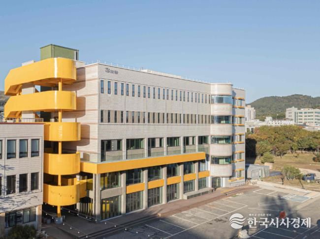 구 밀양대학교 햇살문화캠퍼스 내 밀양소통협력공간 전경