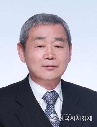 (재)밀양시민장학재단에 장학기금 1천만 원을 기탁한 밀양공업사 김호상 대표