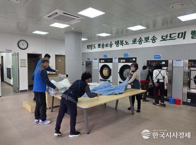 취약계층 돌봄과 노인일자리 모범 모델