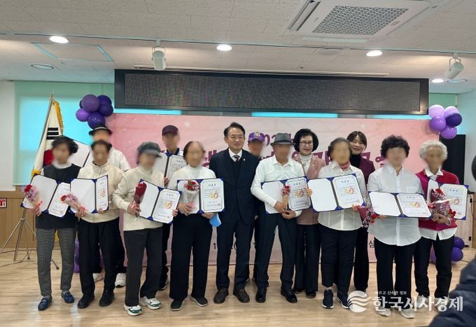 동구 치매안심센터, ‘기억생생교실&가족교실’ 수료식 개최