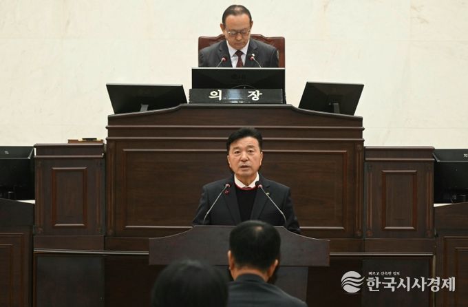 최재구 군수 시정연설 모습