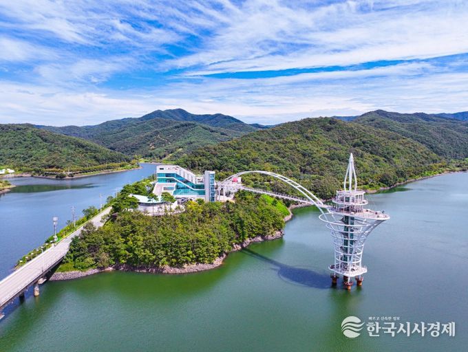 오는 13, 14일 ‘과학이 펼쳐지는 주말 버스킹 쇼’가 열리는 칠갑타워의 모습