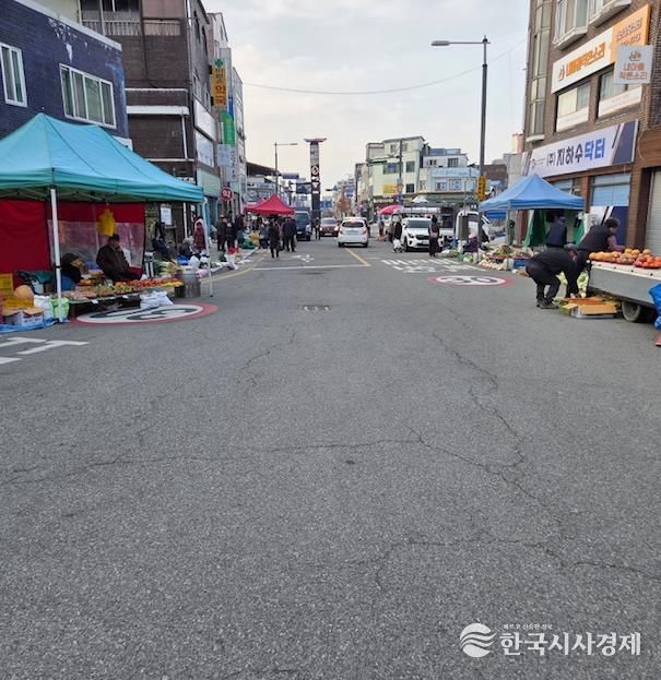 안성오일장 보행안전을 위해 노점 구획 정비에 나선다