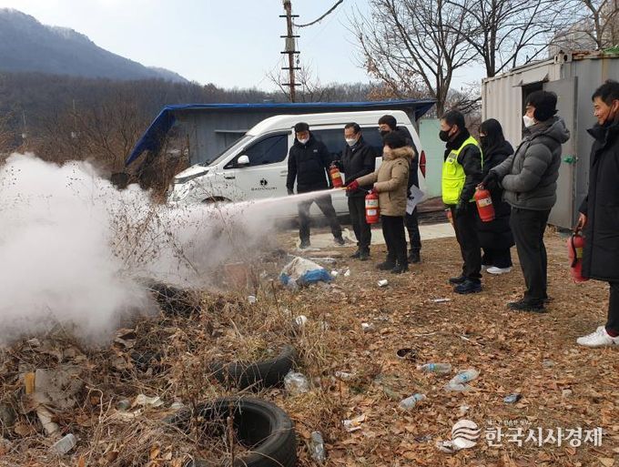 지난해 1월 구청 및 동주민센터 직원을 대상으로 진행한 구룡마을 화재 예방 훈련