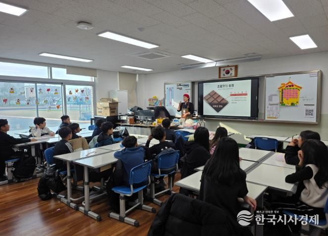 2025학년도 교육과정 운영 취약 시기 진로 컨설팅 성료-초등