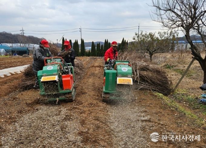 가을철 산림 인접지역 영농부산물 파쇄지원 사업