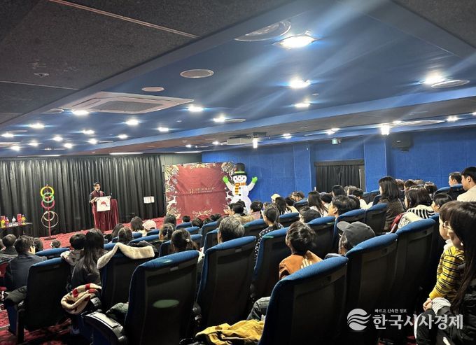 강릉시립도서관 계절 행사에 참여하세요