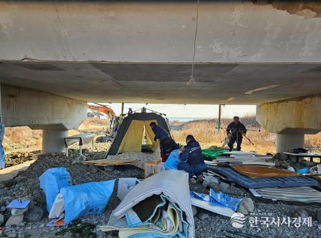 북구, 어물동 금천교 하부 불법시설물 행정대집행 실시