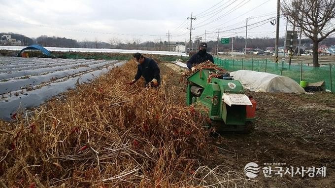 파주시,“영농 부산물 태우지 말고 파쇄하세요!”